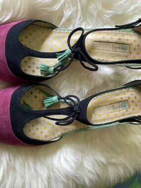 BODEN 3.5"Heel Multicolor Suede heels with tassel